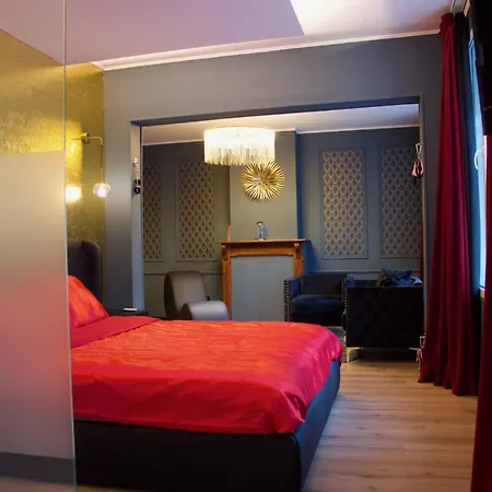 Romantic Boudoir-bleu De Panne