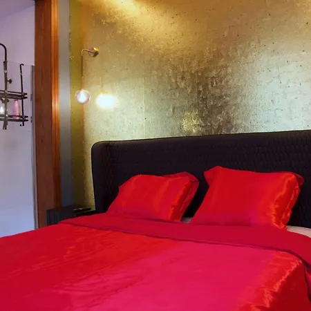 Daire Romantic Boudoir-bleu De Panne