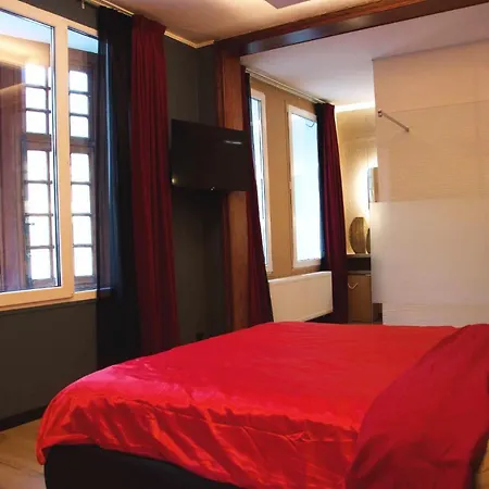 Romantic Suite Boudoir-Bleu Apartment *